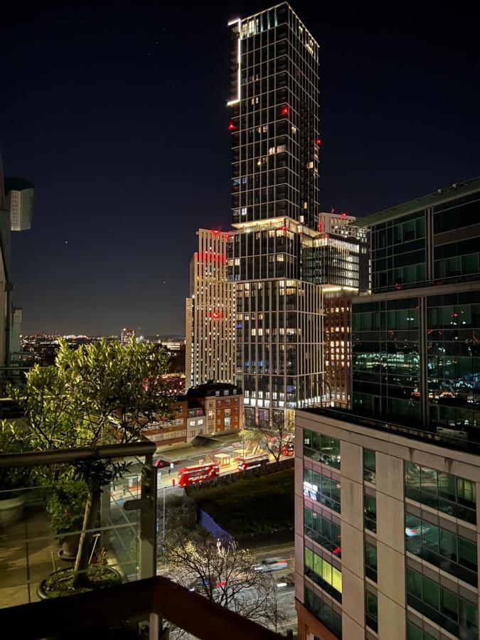Апартаменты St George Wharf Лондон Экстерьер фото